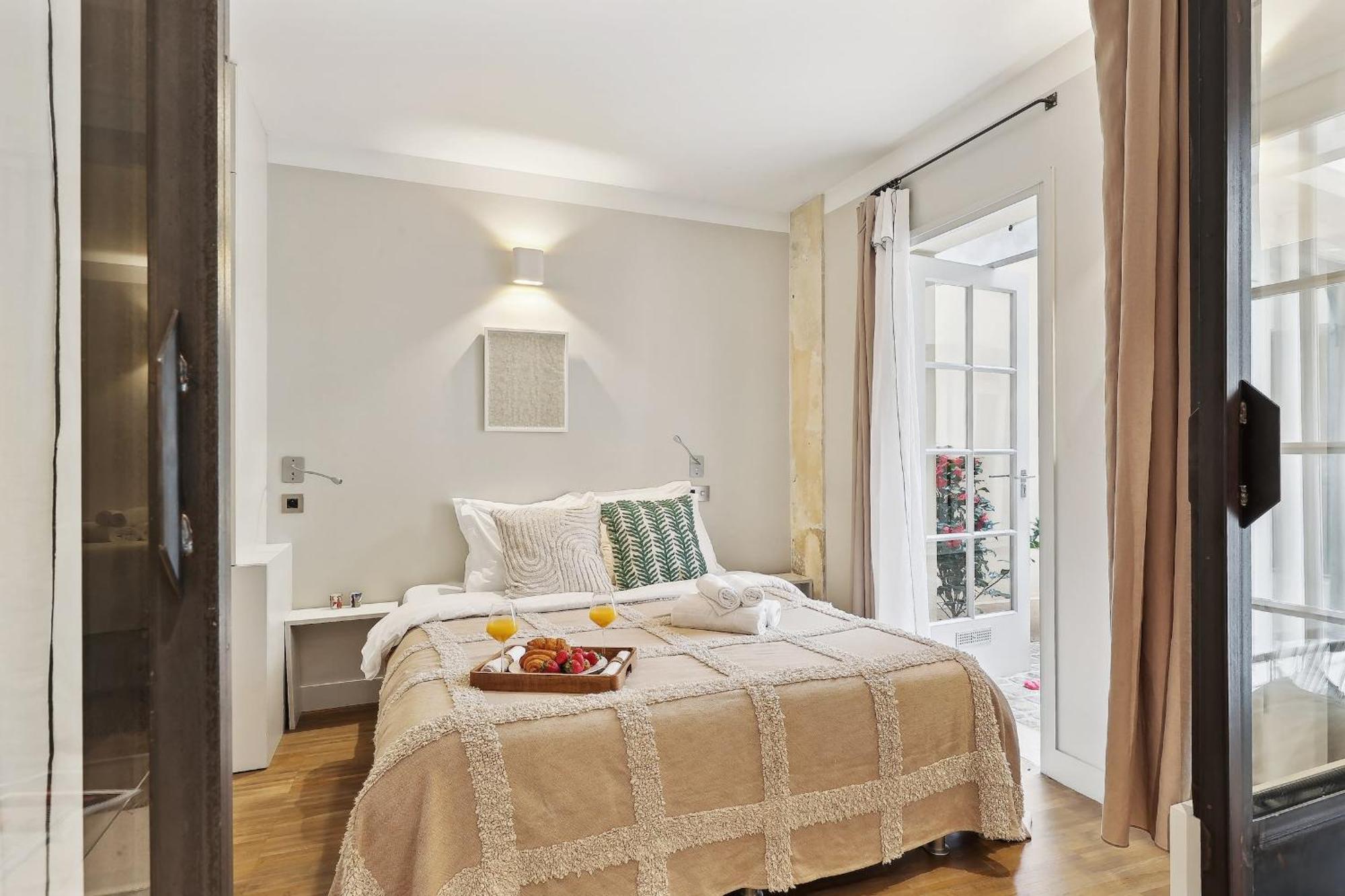 Le Marais & Place Des Vosges - Cityapartmentstay Apartment Paris